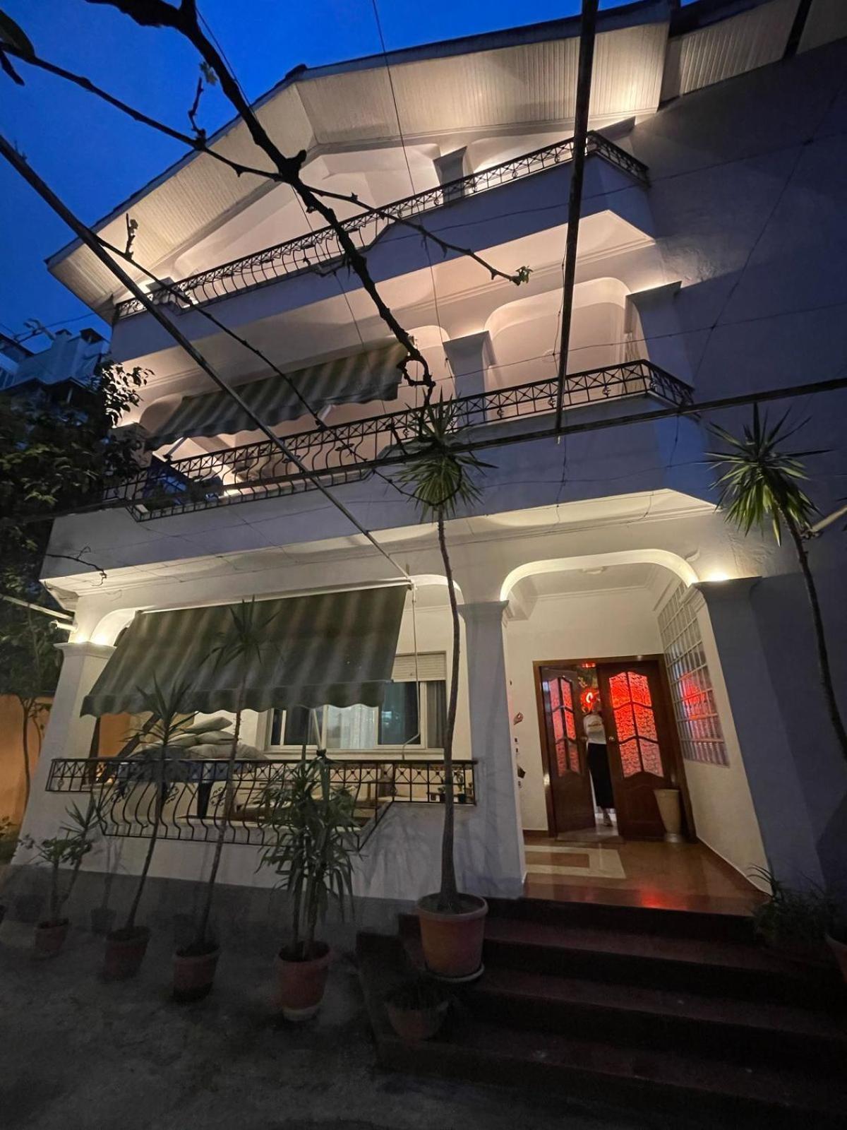 Mandarine Hostel Tirana Exterior photo